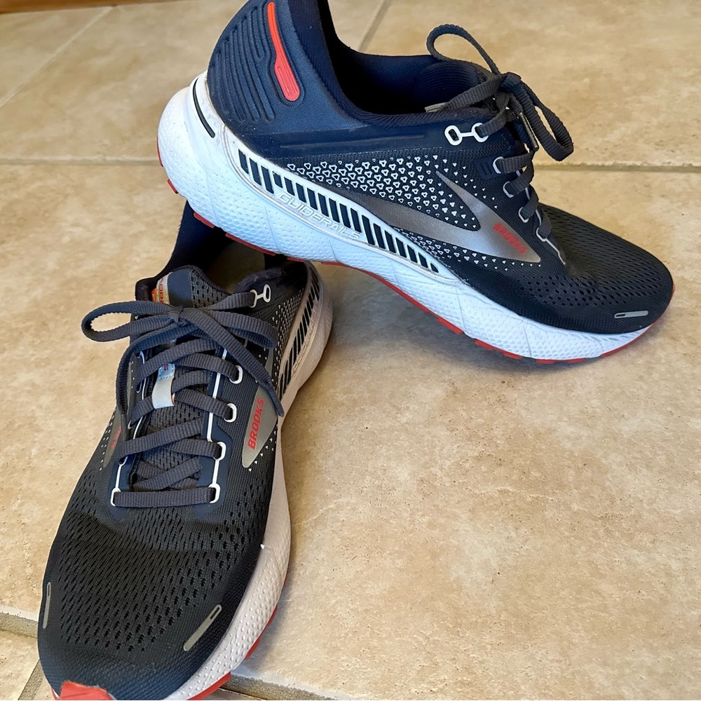 Men’s Brooks Adrenaline GTS 22 Running Shoes